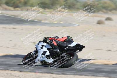 media/Nov-16-2025-Race Pace (Sun) [[8c5fa54630]]/Non Verified Riders (1st 20 Minutes)/4-Turn 16 (1116am)/